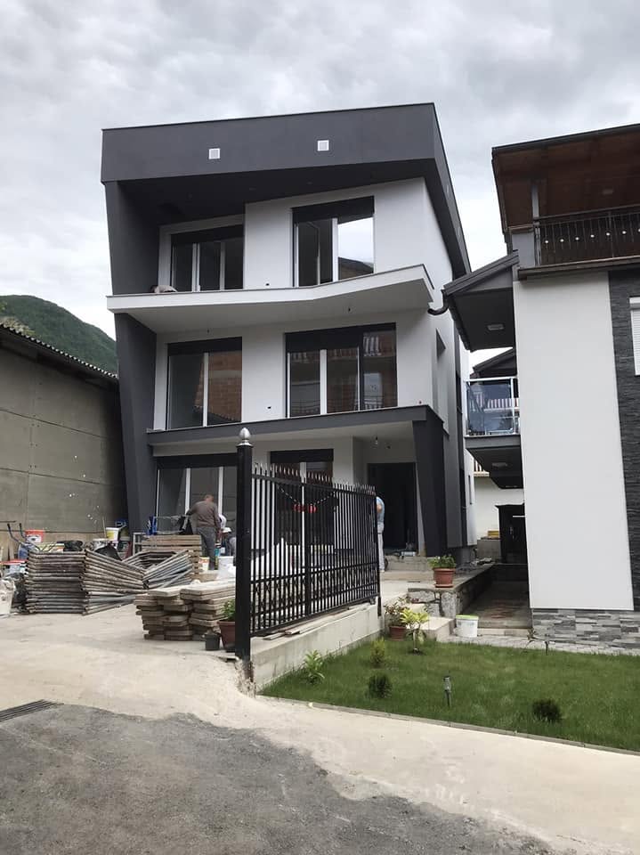 Facade Project 14